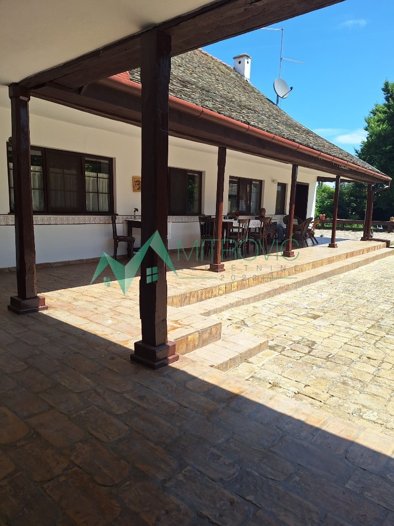 kuce-begeC-3000257-psejv STAMBENO-POSLOVNI OBJEKAT U CENTRU BEGEČA – IDEALAN ZA RESTORAN, SALU ZA PROSLAVE I SVADBENE SVEČANOSTI