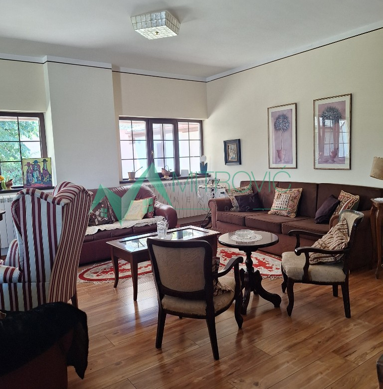 STAMBENO-POSLOVNI OBJEKAT U CENTRU BEGEČA – IDEALAN ZA RESTORAN, SALU ZA PROSLAVE I SVADBENE SVEČANOSTI