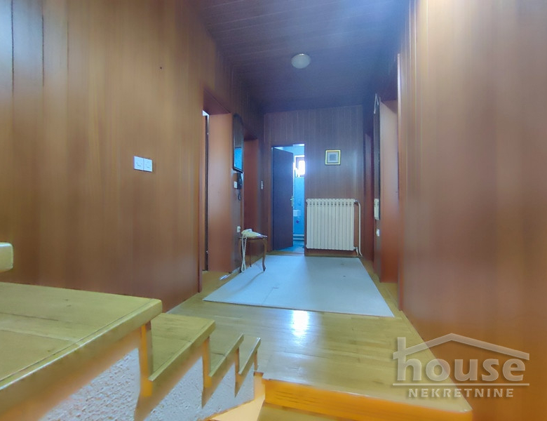 Kuća Prodaja Novi Sad  300 m2
