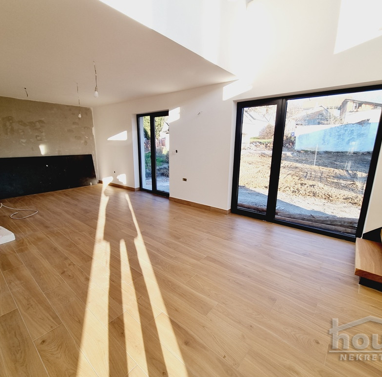 Kuća Prodaja Novi Sad  271 m2
