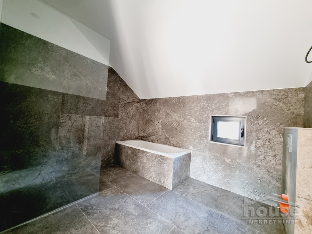kuce-centar-3045012-mu4ca Kuća na prodaju, Sremska Kamenica, Novi Sad, 271m², 455.000 €