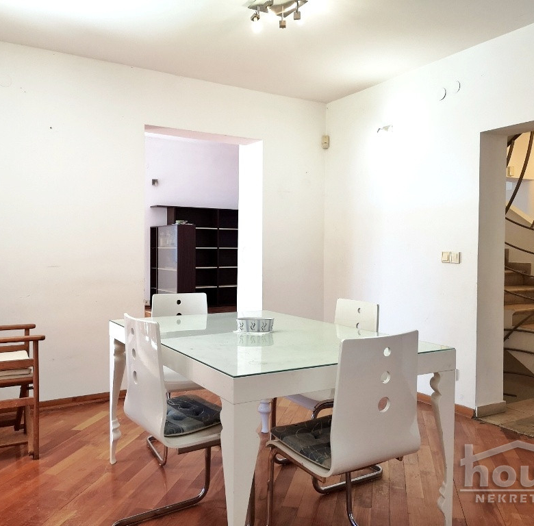 Kuća Prodaja Novi Sad  449 m2