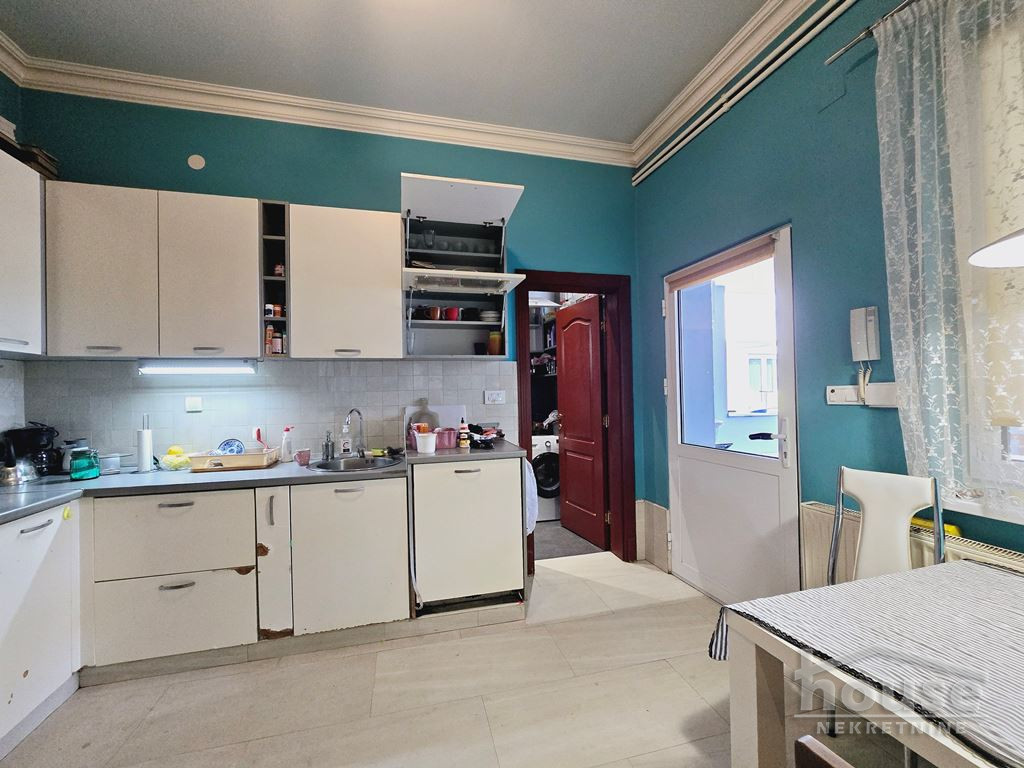 Kuća Prodaja Novi Sad  180 m2