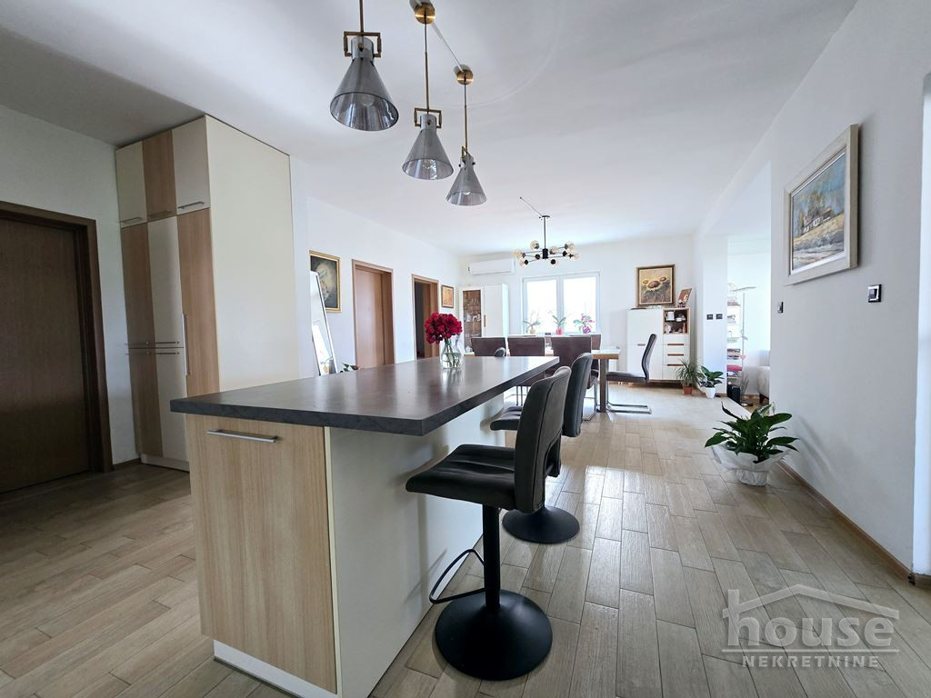 Kuća Prodaja Novi Sad  255 m2
