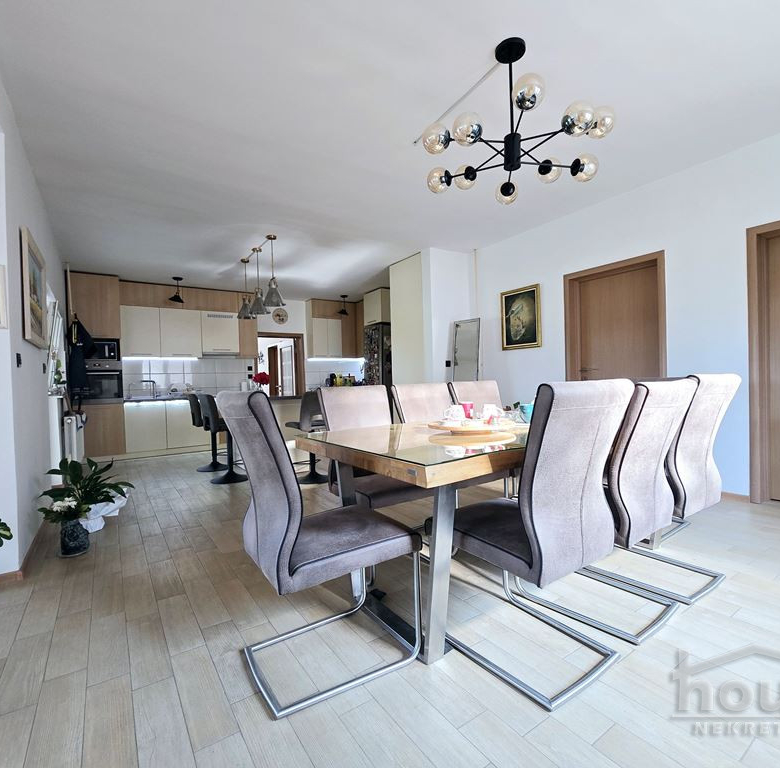 Kuća Prodaja Novi Sad  255 m2