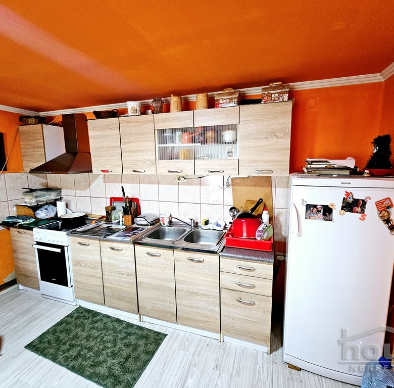 Kuća Prodaja Novi Sad  220 m2