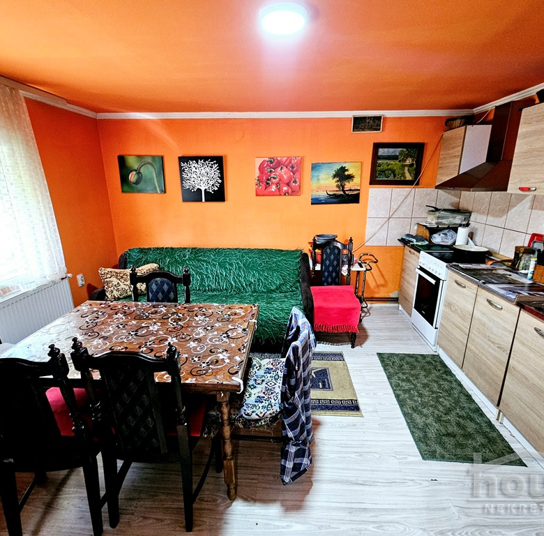 Kuća Prodaja Novi Sad  220 m2