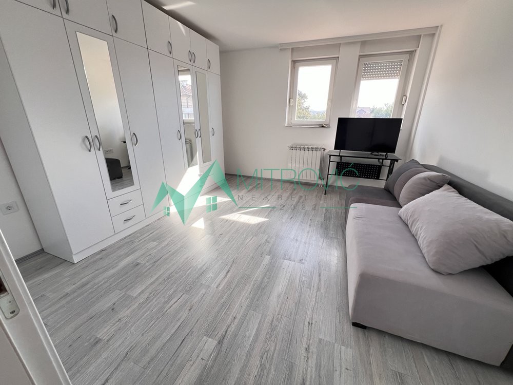 kuce-lipov-gaj-3000224-tc9bf Kuća na prodaju, Lipov Gaj, Novi Sad, 141m², 381.100 €