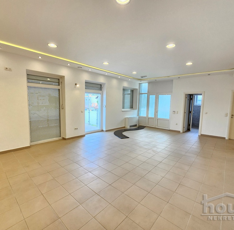 Kuća Prodaja Novi Sad  970 m2