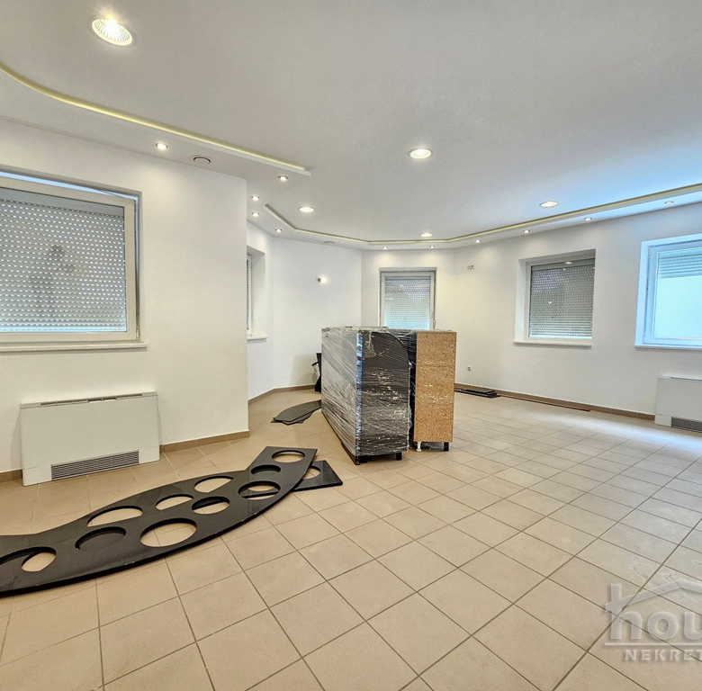 Kuća Prodaja Novi Sad  970 m2