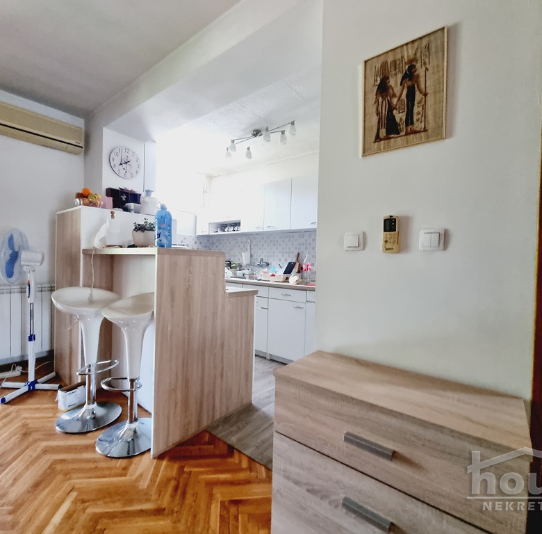 Kuća Prodaja Novi Sad  963 m2