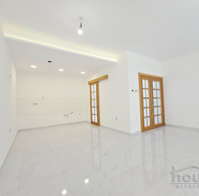 Kuća Prodaja Novi Sad  181 m2