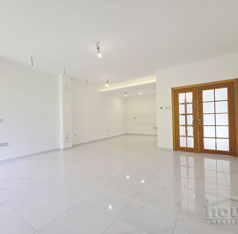 Kuća Prodaja Novi Sad  181 m2