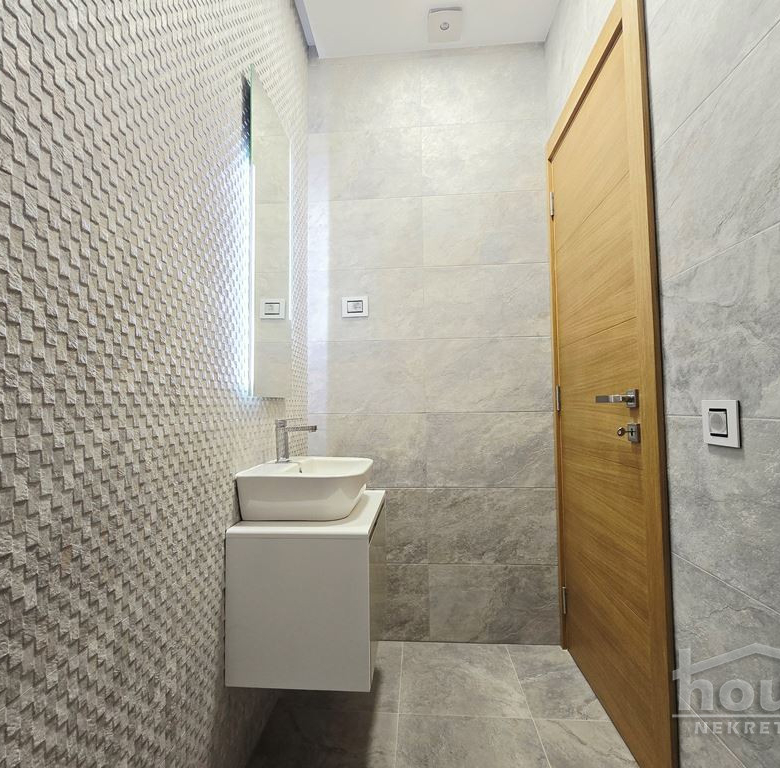 Kuća Prodaja Novi Sad  181 m2