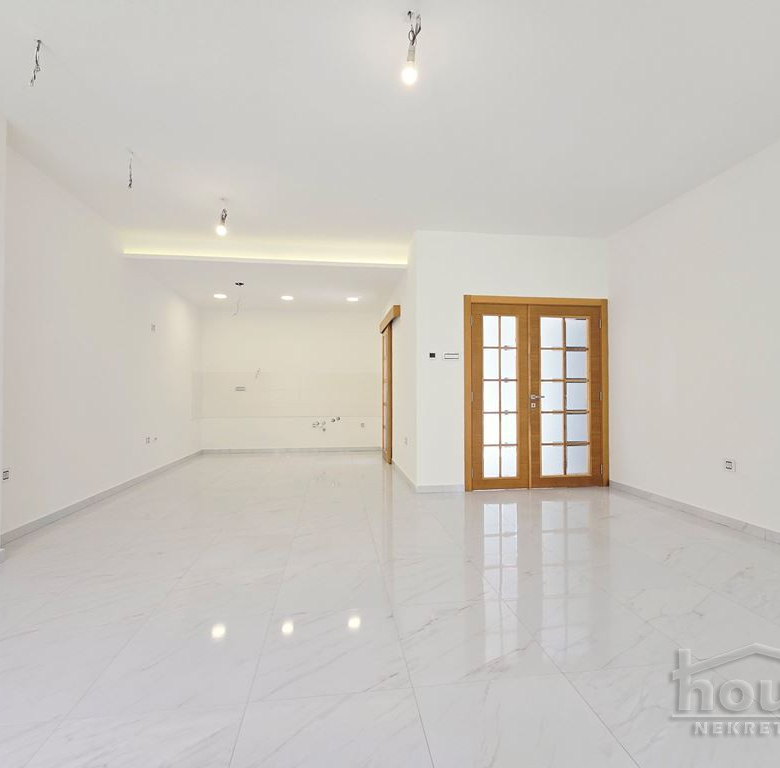 Kuća Prodaja Novi Sad  181 m2