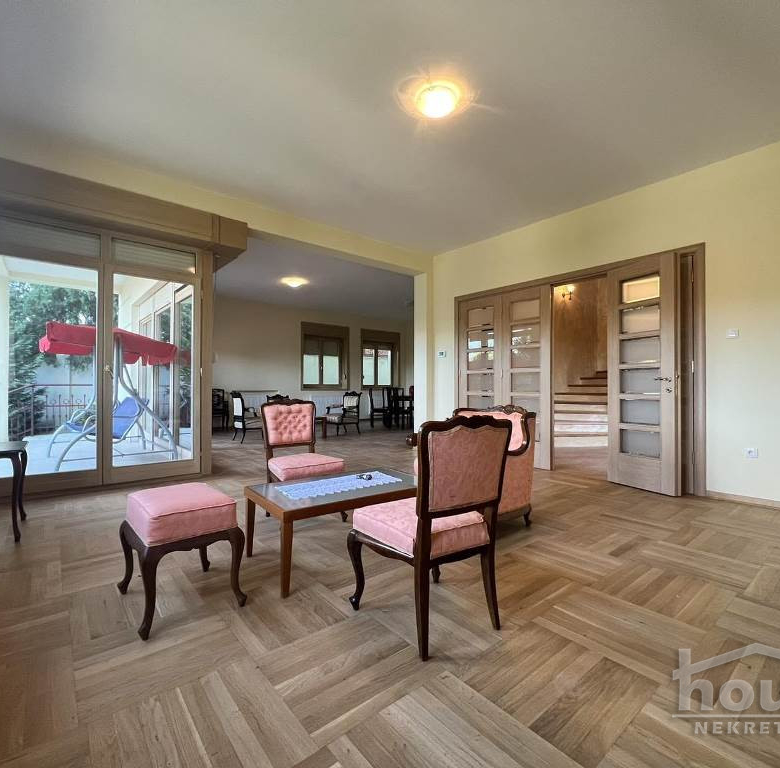 Kuća Prodaja Novi Sad  305 m2