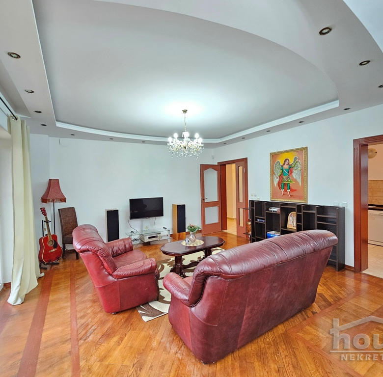 Kuća Prodaja Novi Sad  338 m2