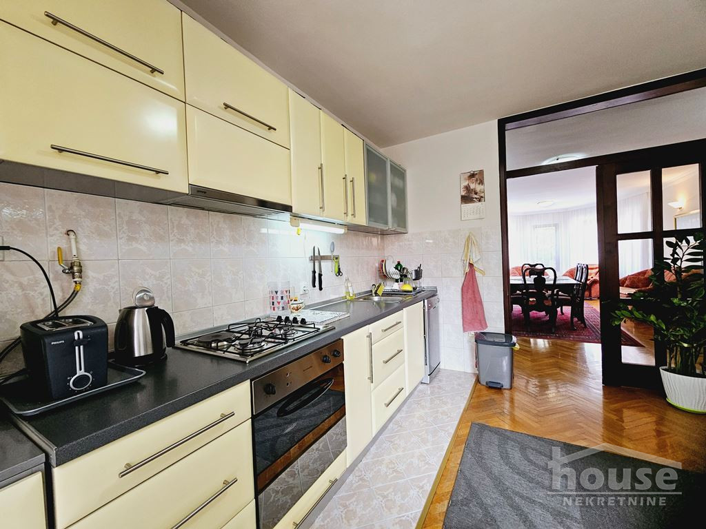 Kuća Prodaja Novi Sad  210 m2