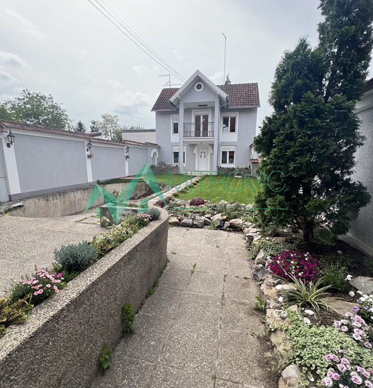 Kuća Prodaja Novi Sad  435 m2