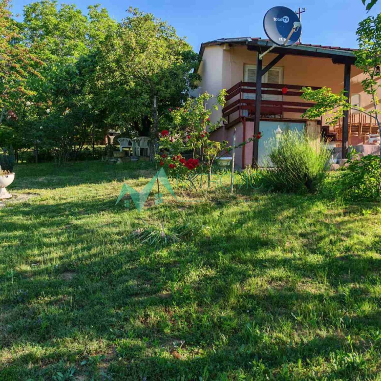 Velika Remeta, vikend kuća na fantastičnom placu !