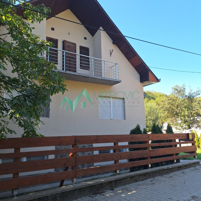 Kuća Prodaja Velika Remeta  180 m2