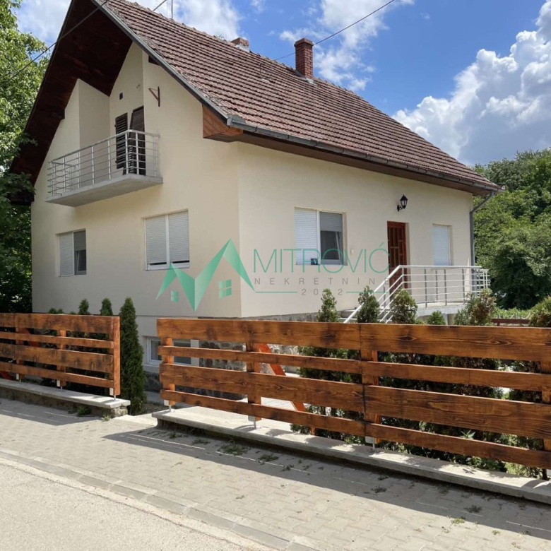 Kuća Prodaja Velika Remeta  180 m2