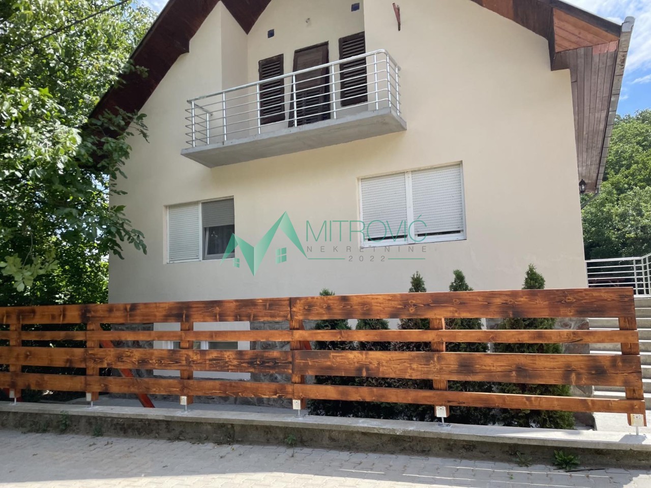 Kuća Prodaja Velika Remeta  180 m2