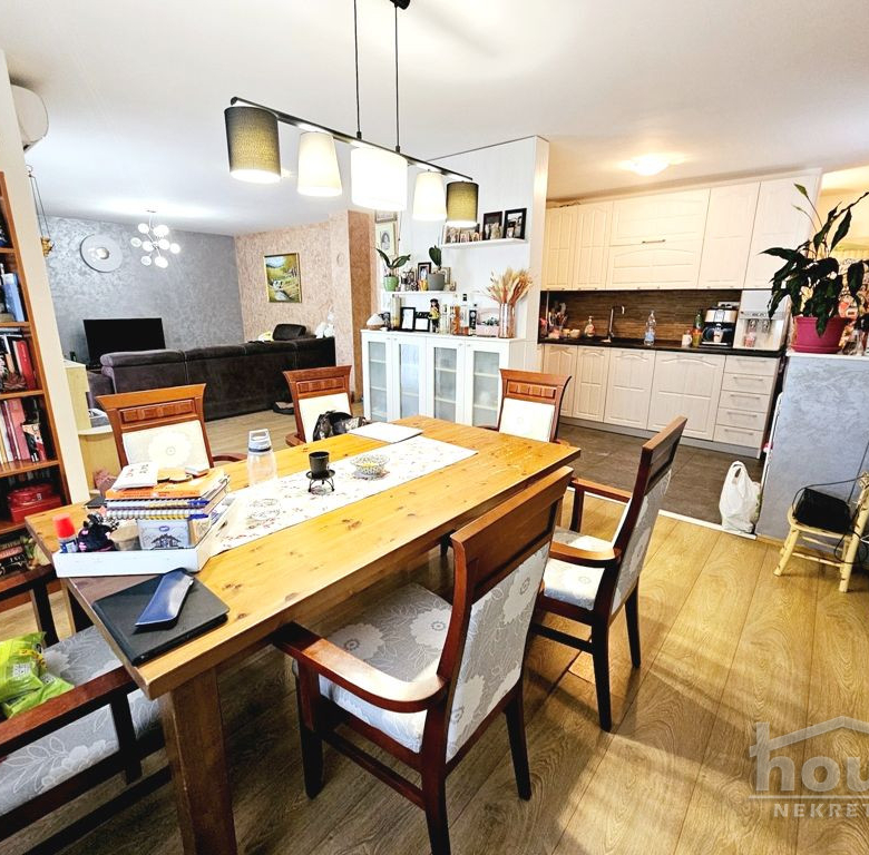 Kuća Prodaja Novi Sad  270 m2