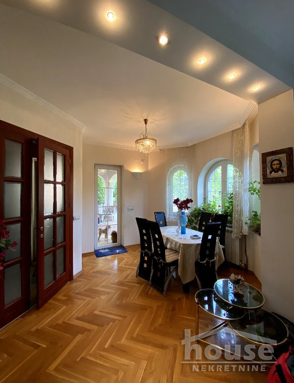 Kuća Prodaja Novi Sad  304 m2