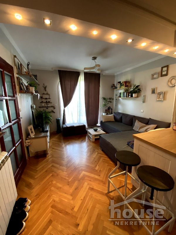 Kuća Prodaja Novi Sad  304 m2