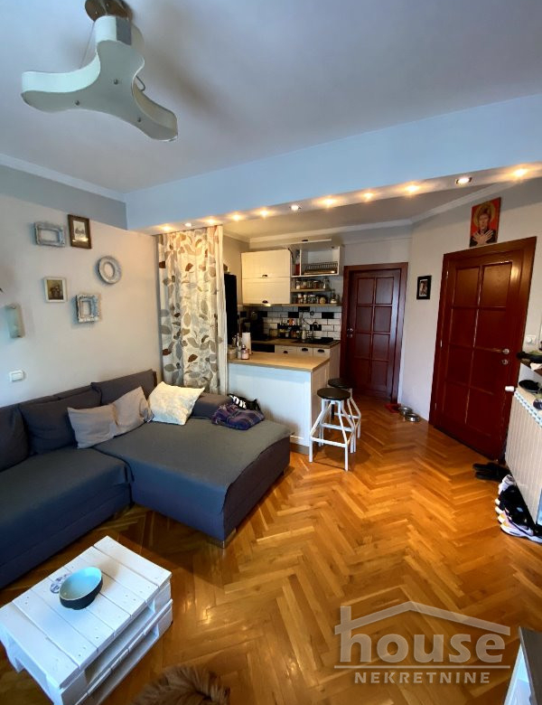 Kuća Prodaja Novi Sad  304 m2