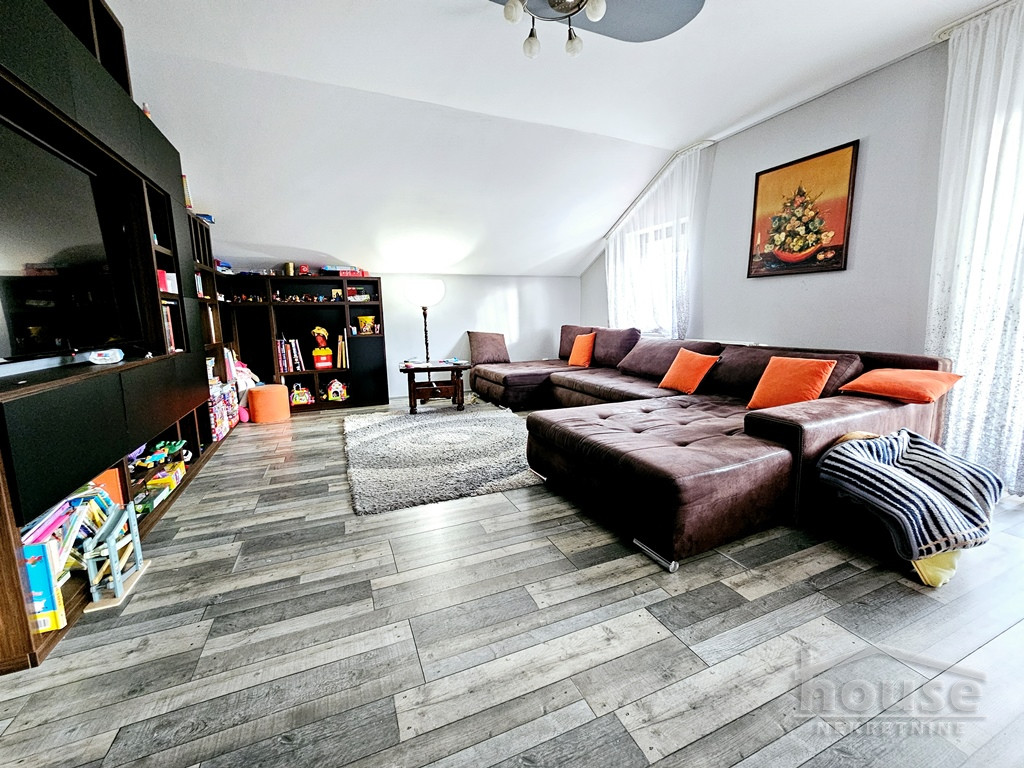 kuce-veternik-3046750-jnr5c Kuća na prodaju, Veternik, Novi Sad, 463m², 1. sprat, 463.500 €