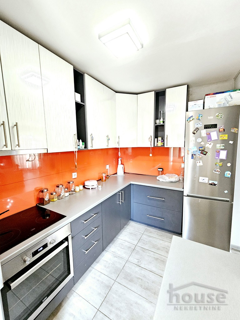 kuce-veternik-3046750-jyysf Kuća na prodaju, Veternik, Novi Sad, 463m², 1. sprat, 463.500 €