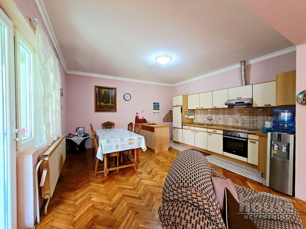 Kuća na prodaju, Zmajevo, Vrbas, 255m², Prizemlje, 156.000 €