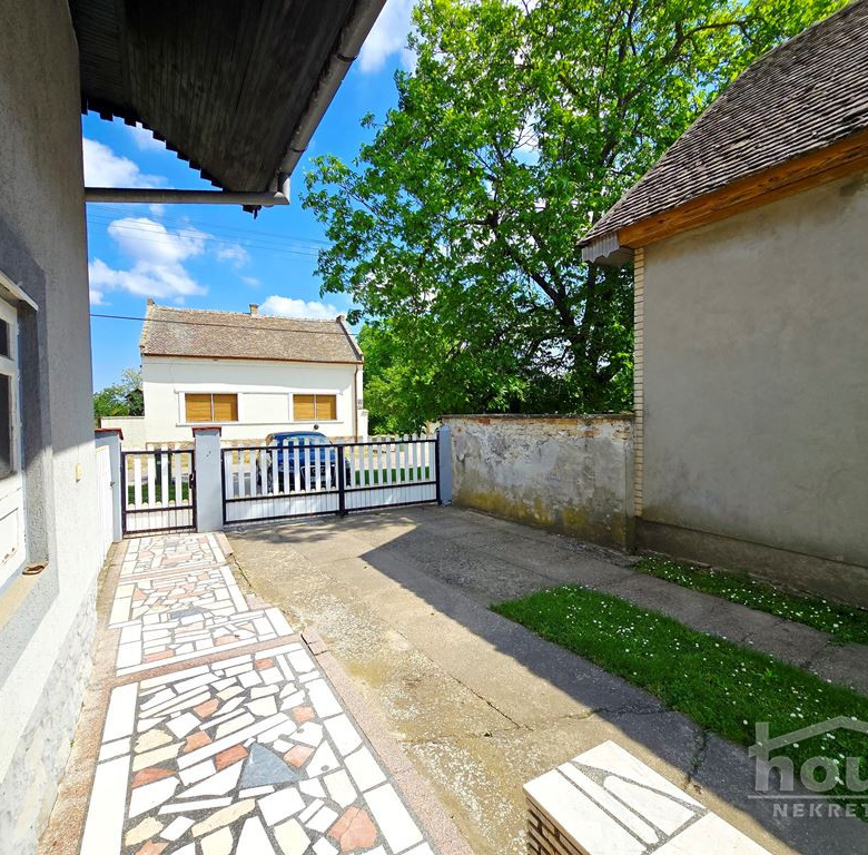 Kuća Prodaja Novi Sad  255 m2