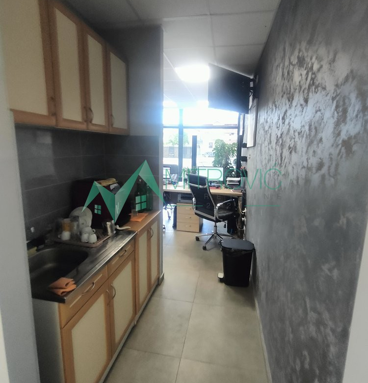 Lokal Prodaja Novi Sad  171 m2