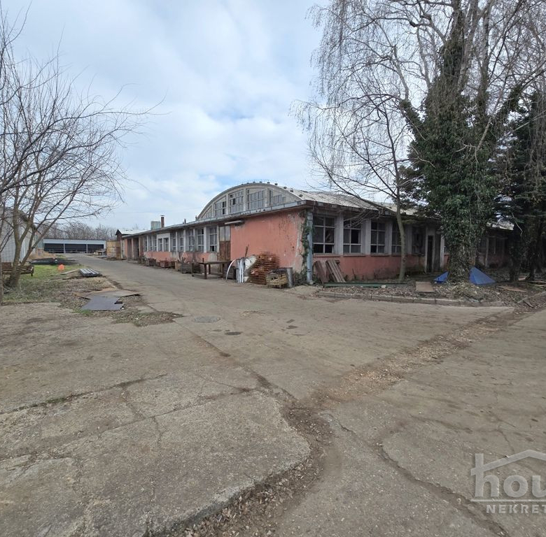 Lokal Prodaja Novi Sad  4377 m2