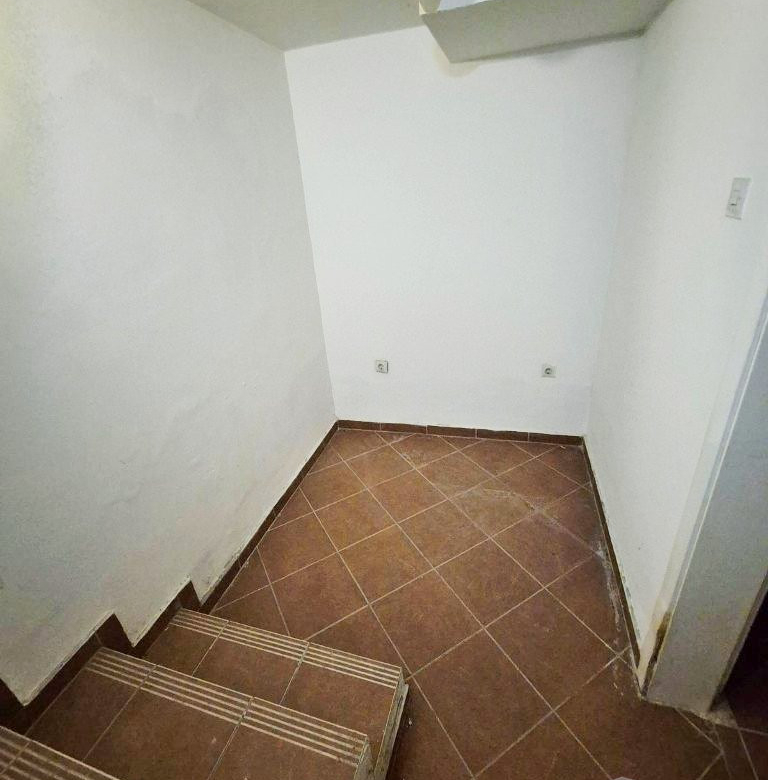 Lokal Prodaja Novi Sad  25 m2