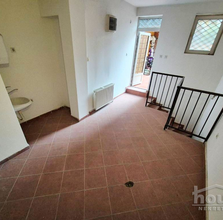 Lokal Prodaja Novi Sad  25 m2