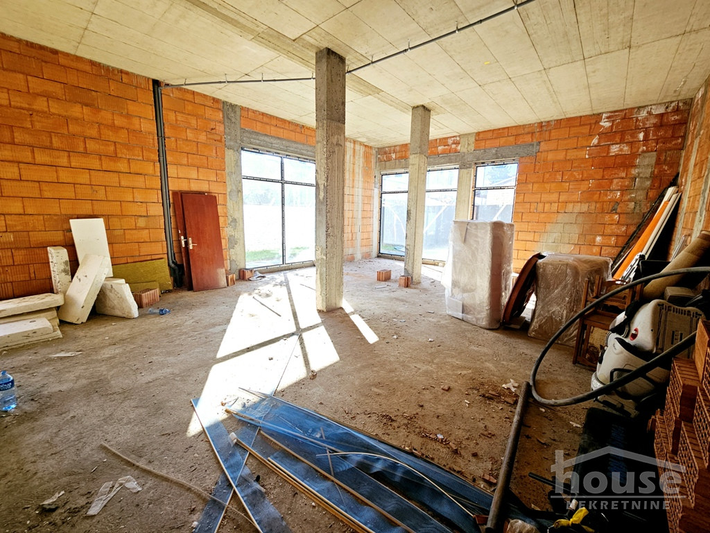 Lokal Prodaja Novi Sad  208 m2