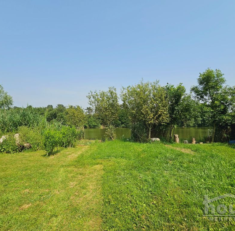 Plac Prodaja Novi Sad  751 m2