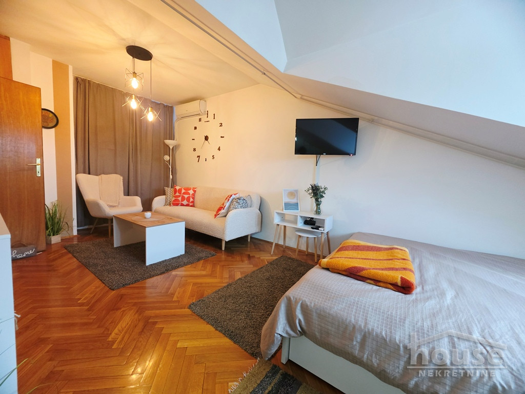 stanovi-1-5-dx-cara-dusana-1102025-vuel0 Dvosoban stan na prodaju, Cara Dušana, Novi Sad, 61m², 6. sprat, 149.000 €