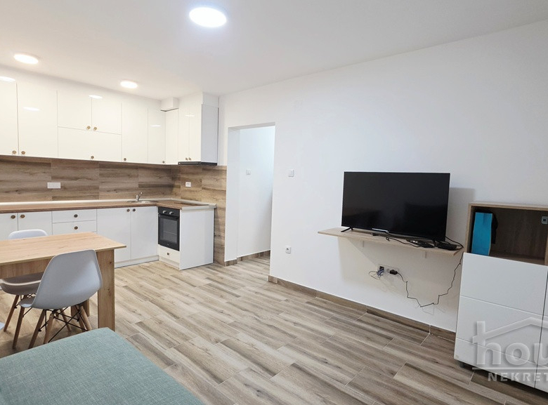 Stan Prodaja Novi Sad  38 m2