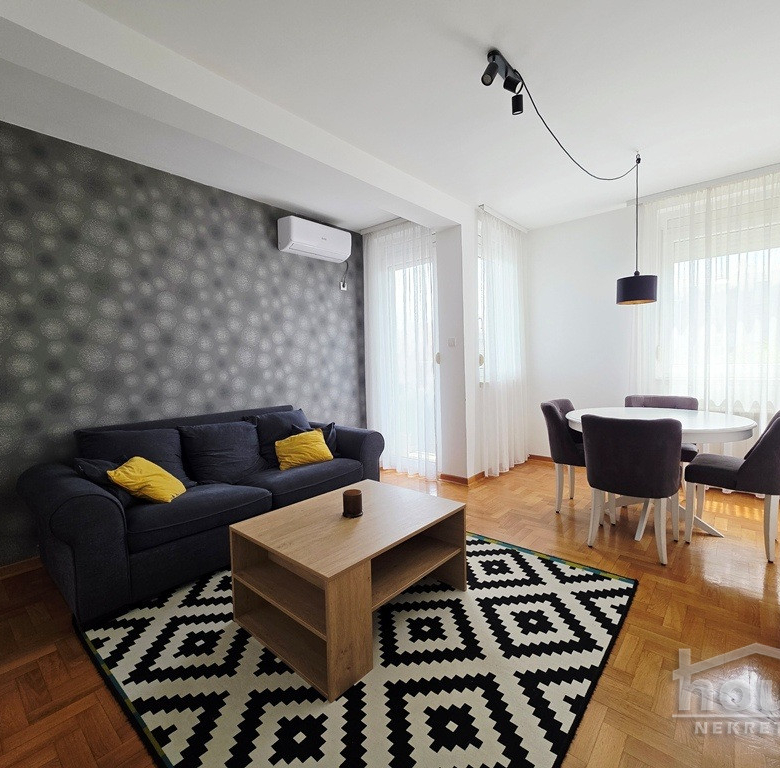 Stan Prodaja Novi Sad  42 m2