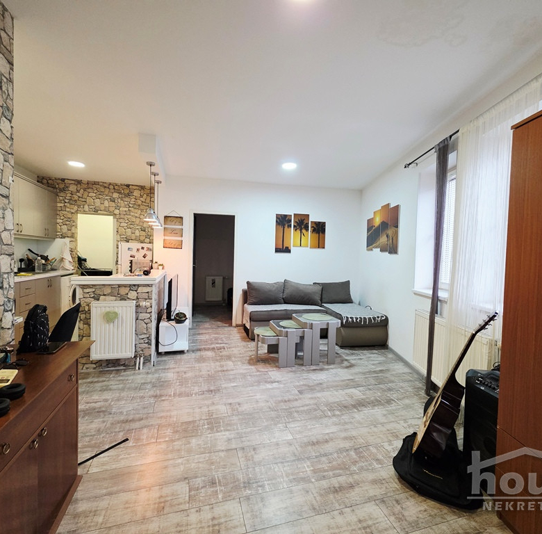 Stan Prodaja Novi Sad  42 m2