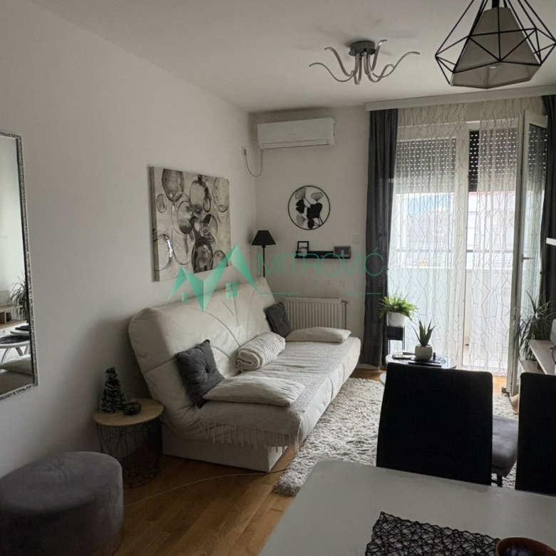 Stan Prodaja Novi Sad  45 m2