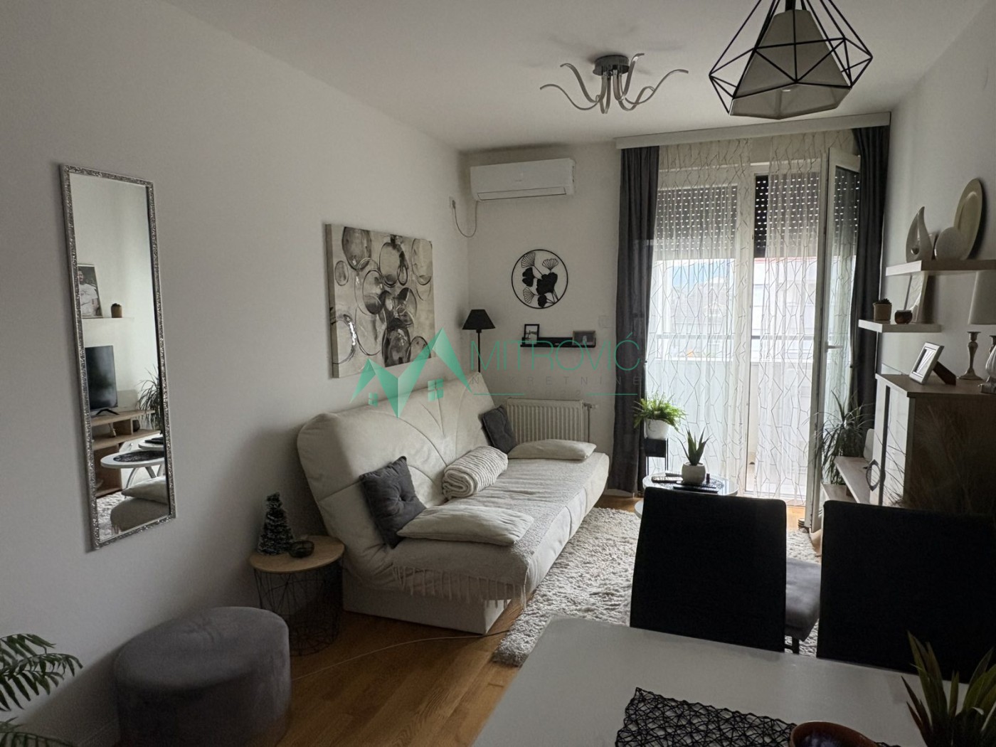Stan Prodaja Novi Sad  45 m2