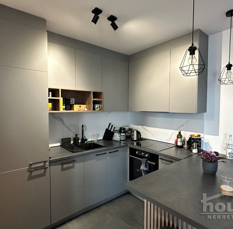 Stan Prodaja Novi Sad  43 m2