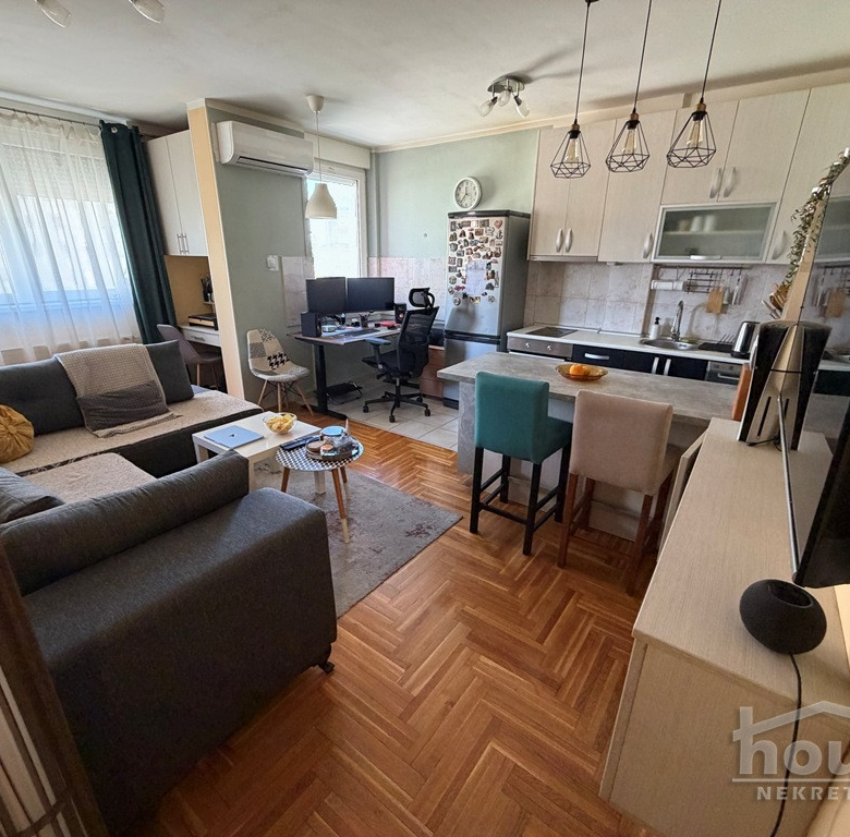 Stan Prodaja Novi Sad  41 m2