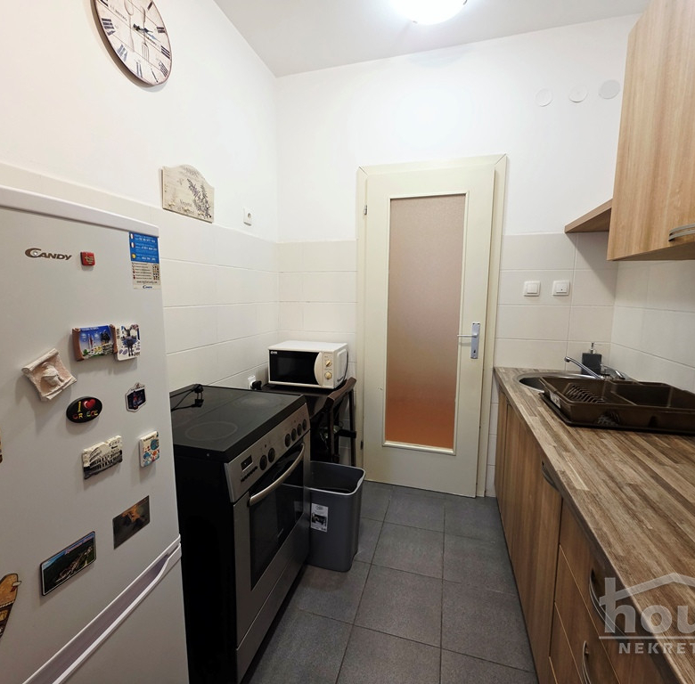Stan Prodaja Novi Sad  42 m2